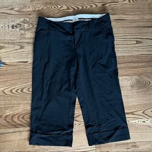 Old Navy Size 8 Low Waist Dress Capris